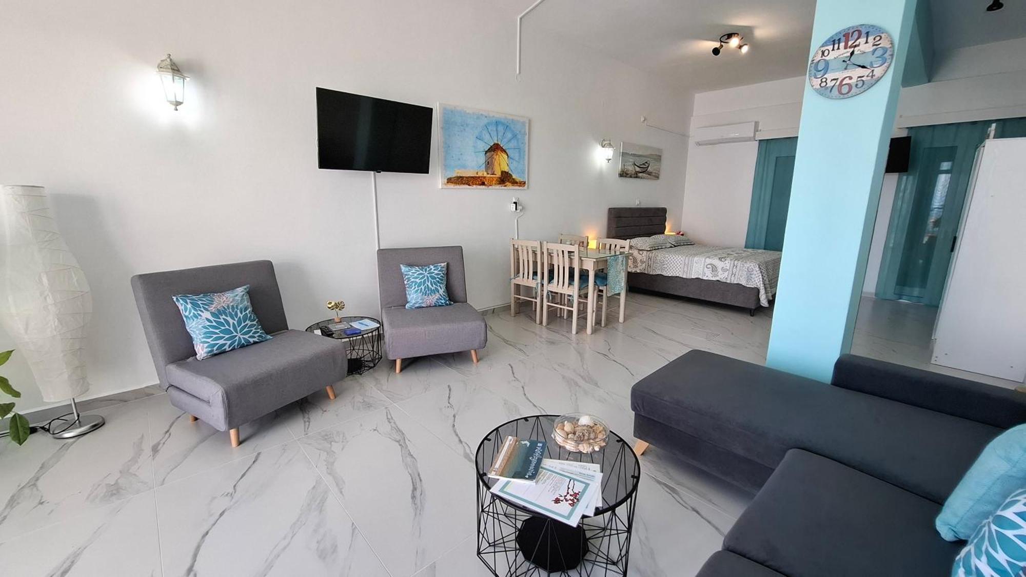 Antony'S Apartment Sea View Tirós エクステリア 写真